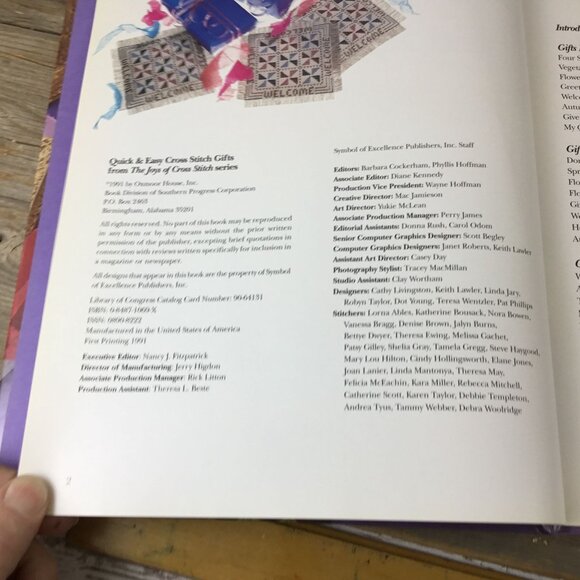 Quick & Easy Cross Stitch Gifts Hardcover Book 1991 - Picture 4 of 7